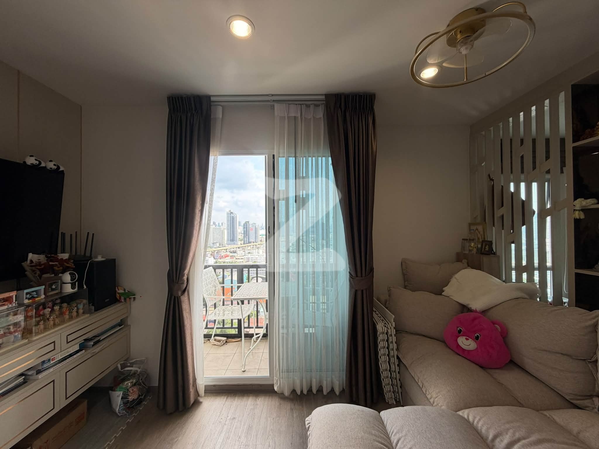 ขาย รีเจ้นท์โฮม บางซ่อน 2 ห้องนอน 56 ตร.ม. ชั้น 24 เจ้าของขายเอง : เจ้าของขายเอง