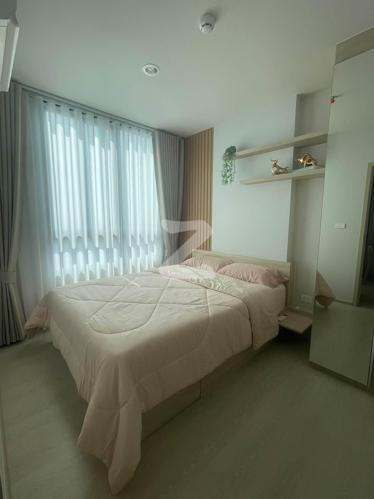 ให้เช่า นิว เมกา พลัส บางนา 1 ห้องนอน 26 ตร.ม. ชั้น 13 เจ้าของปล่อยเช่าเอง : เจ้าของให้เช่าเอง