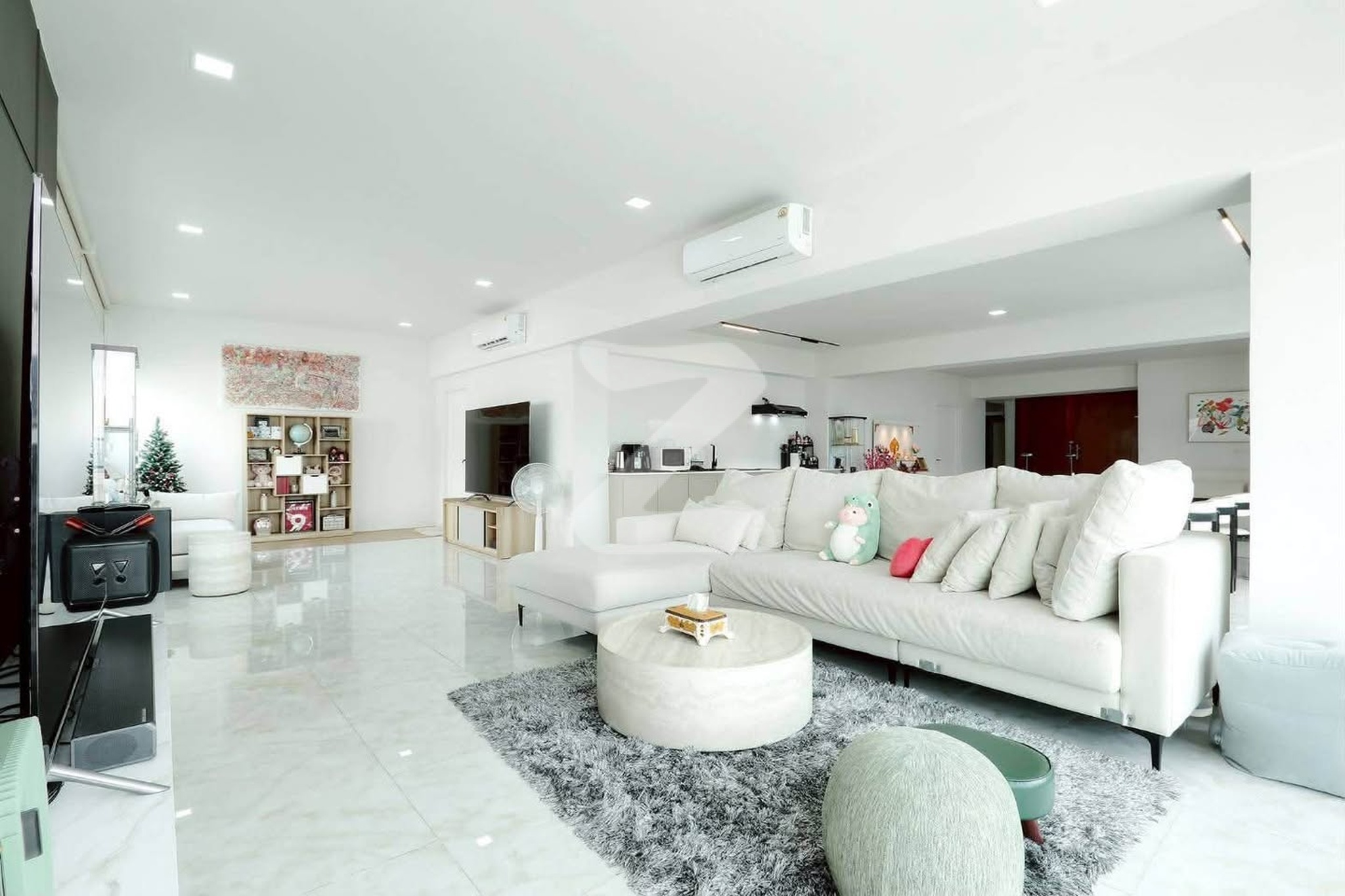 ขาย โฟร์สตรีทแมนชั่น 2 ห้องนอน 250 ตร.ม. ชั้น 22 เจ้าของขายเอง : เจ้าของขายเอง