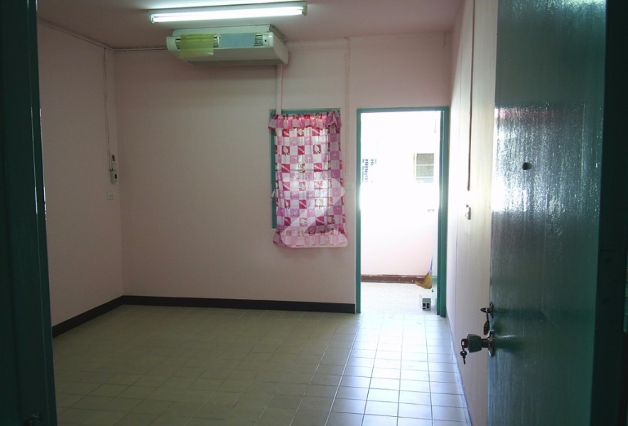 ขายคอนโด บ้านเอื้ออาทร พุทธมณฑลสาย 4 (วัดนครชื่นชุ่ม) (Baan Ua-Athorn Wat Nakhon Chuen Chum) : เจ้าของขายเอง
