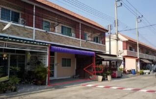 ทรัพย์ธนาคารโดย SCB ทาวน์เฮาส์  ถนนเลียบคลองชลประทาน