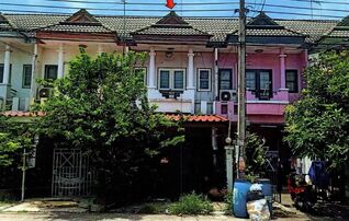 ทรัพย์สถาบันโดย GHB ทาวน์เฮาส์ บางบัวทอง นนทบุรี