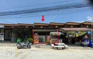 ทรัพย์สถาบันโดย GHB ทาวน์เฮาส์ ถนนจอมพล