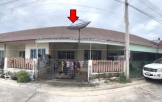 ทรัพย์สถาบันโดย GHB ทาวน์เฮาส์ 9999 วิลเลจ (9999 Village)