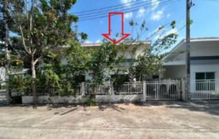 ทรัพย์สถาบันโดย GHB บ้านแฝด ไลโอไพร์ม(บ่อวิน)
