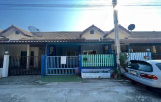 ทรัพย์สถาบันโดย JAM ทาวน์เฮาส์ บ้านร่มเย็น นิคมพัฒนา (Baan Romyen Nikhompattana)