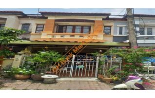 ทรัพย์สถาบันโดย GHB ทาวน์เฮาส์ บุศรินทร์ รังสิต 1 (Bussarin Rangsit 1)