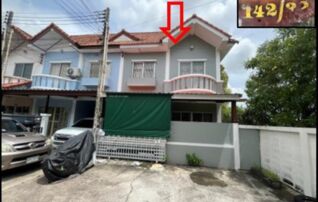 ทรัพย์สถาบันโดย GHB ทาวน์เฮาส์ ถนนสายศรีราชา-หนองยายบู