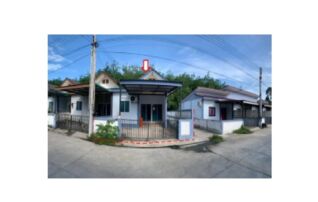 ทรัพย์สถาบันโดย GHB ทาวน์เฮาส์ ถนนหนองผักหนาม