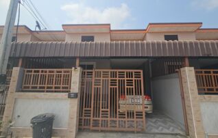 ทรัพย์สถาบันโดย GHB ทาวน์เฮาส์ เพชรโสธร