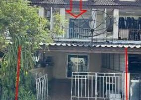 ทรัพย์สถาบันโดย GHB ทาวน์เฮาส์ เมืองใหม่โฮมทาวน์