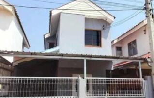 ทรัพย์สถาบันโดย GHB บ้านเดี่ยว เอิ้ออาทรต้นธงชัย
