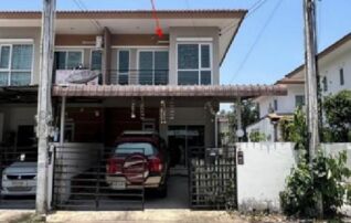 ทรัพย์สถาบันโดย GHB ทาวน์เฮาส์ ประภัสสร preceo
