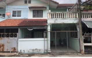 ทรัพย์สถาบันโดย GHB ทาวน์เฮาส์ ถนนพหลโยธิน (ทล.1)