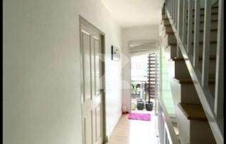Owner Post ขายทาวน์โฮม 3 ชั้น ทาวน์ พลัส หัวหมาก ถนนกรุงเทพกรีฑา7 (บ้านหลังริม มีพื้นที่สวน)  : เจ้าของขายเอง (งดรับนายหน้า) 