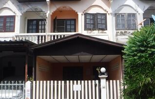 ทรัพย์สถาบันโดย GHB ทาวน์เฮาส์ รังสิกร