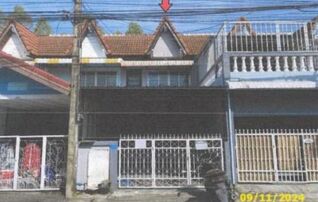 ทรัพย์สถาบันโดย GHB ทาวน์เฮาส์ ชาวฟ้า