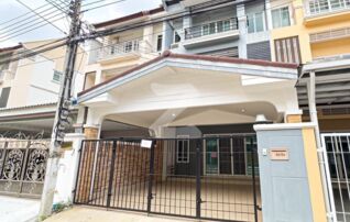 ให้เช่าทาวน์โฮม 3 ชั้น พร้อมอยู่ ติดโลตัสศรีนรินทร์ หมู่บ้านธนาภิรมย์ (ศรีนครินทร์-วงแหวน) : เจ้าของให้เช่าเอง (งดรับนายหน้า)