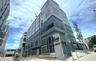 ทรัพย์สถาบันโดย KASIKORNBANK คอนโด เดอะ กั๊ม คอนโดมิเนียม อาคาร เอช ไอและเจ (The Kump Condominium Building H,I,J)