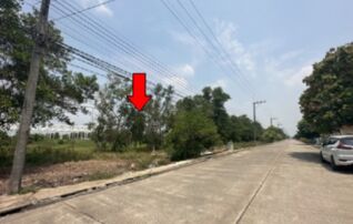 ทรัพย์สถาบันโดย บริษัท บริหารสินทรัพย์สุขุมวิท จำกัด ที่ดิน เทพธารินทร์