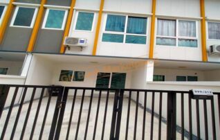 ทรัพย์สถาบันโดย GHB ทาวน์เฮาส์ สามพราน นครปฐม