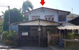 ทรัพย์สถาบันโดย บริษัท บริหารสินทรัพย์สุขุมวิท จำกัด บ้านเดี่ยวใกล้ BTS เคหะสมุทรปราการ ซอยเทศบาลบางปู 46 ถนนสุขุมวิท (ทล. 3)