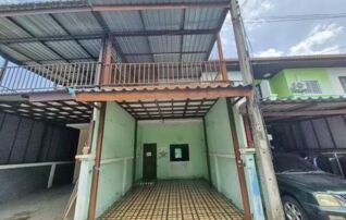 ทรัพย์สถาบันโดย GHB ทาวน์เฮาส์ ฉัตรไพลิน ลาดหลุมแก้ว (Chatrapailin Latlumkaew)