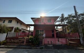 ทรัพย์สถาบันโดย JAM ทาวน์เฮาส์ หมู่บ้านบ้านมนตรา บึง-บ่อวิน (Laddawin Bowin)