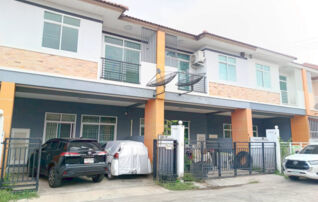 ทรัพย์สถาบันโดย JAM ทาวน์เฮาส์ หมู่บ้านทรัพย์รุ่งเรืองซิตี้ 2 (Sap Rung Ruang City 2 Amata-Pantong)