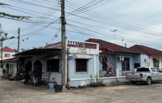 ทรัพย์สถาบันโดย GHB ทาวน์เฮาส์ บัวสีเงิน