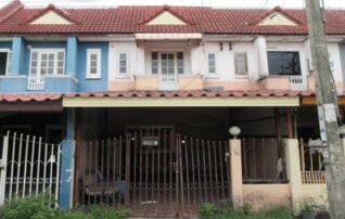 ทรัพย์สถาบันโดย GHB ทาวน์เฮาส์ ดีดีเฮ้าส์ (D.D.House)