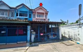 ทรัพย์สถาบันโดย GHB ทาวน์เฮาส์ วิรากร
