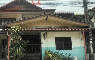ทรัพย์สถาบันโดย GHB ทาวน์เฮาส์ นครชัยศรี นครปฐม