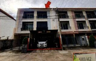 ทรัพย์สถาบันโดย GHB ทาวน์เฮาส์ บ้านกลางเมือง ลาดพร้าว 87 (Baan Klang Muang Ladprao 87)