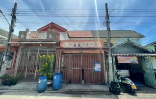 ทรัพย์สถาบันโดย JAM ทาวน์เฮาส์ หมู่บ้านภูมิใจนิเวศน์ 1 (Poomjai Nivate 1)