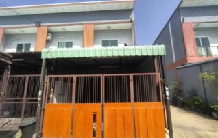ทรัพย์สถาบันโดย GHB ทาวน์เฮาส์ ฉัตรไพลิน ลาดหลุมแก้ว (Chatrapailin Latlumkaew)