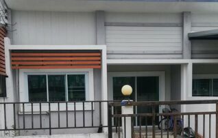 ทรัพย์สถาบันโดย GHB ทาวน์เฮาส์  นิคมพัฒนา ระยอง