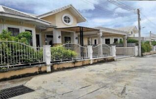 ทรัพย์สถาบันโดย GHB บ้านเดี่ยว หินกอง