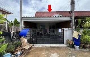 ทรัพย์สถาบันโดย GHB ทาวน์เฮาส์ ถนนเลียบคลองชลประทาน