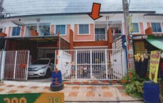 ทรัพย์สถาบันโดย GHB ทาวน์เฮาส์ กิตตินครกรีนทาวน์