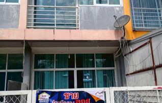 ทรัพย์สถาบันโดย GHB ทาวน์เฮาส์ นพดลโฮม