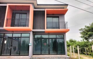 ทรัพย์สถาบันโดย GHB ตึกแถว-อาคารพาณิชย์ ซอยแยกเข้าซอยต้นมะสังข์ ถนนติดถนนเลี่ยงเมืองชะอ