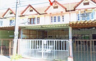 ทรัพย์สถาบันโดย GHB ทาวน์เฮาส์ นิคมพัฒนา ระยอง