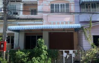 ทรัพย์สถาบันโดย GHB ทาวน์เฮาส์ ลัลลี่วิลล์ (Lally Ville Srinakarin-Teparak)