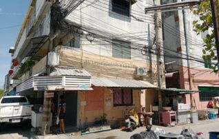 ทรัพย์ธนาคารโดย ธอส คอนโด นิวพอร์ตเพลส คอนโดมิเนียม (Newport Place Condominium)