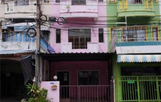 ทรัพย์สถาบันโดย GHB ทาวน์เฮาส์ ทิพย์มงคล