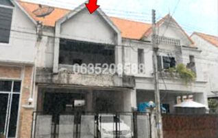 ทรัพย์สถาบันโดย บริษัท บริหารสินทรัพย์สุขุมวิท จำกัด ทาวน์เฮาส์ บ้านสวนเนรมิต