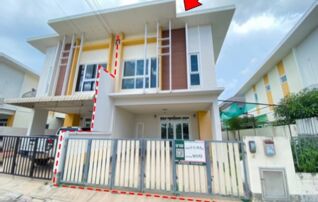 ทรัพย์สถาบันโดย บริษัท บริหารสินทรัพย์สุขุมวิท จำกัด บ้านแฝด พาโนวิลเลจ