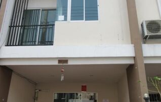 ทรัพย์สถาบันโดย GHB ทาวน์เฮาส์ เค.ซี. คลัสเตอร์ รามอินทรา-ซาฟารี (K.C. Cluster Ramindra-Safari)
