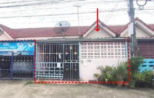 ทรัพย์สถาบันโดย GHB ทาวน์เฮาส์ ฉัตรทองลีฟวิ่งโฮม